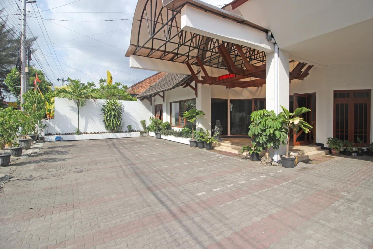 RedDoorz Plus @ Taman Siswa 3 Yogyakarta Exterior foto